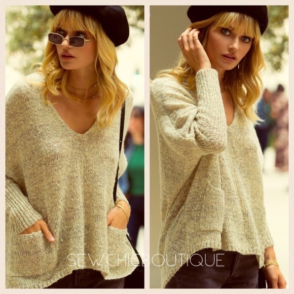 Vanilla V-Neck with Open Front Pockets - Picture 3 of 8